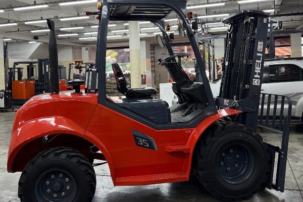 alquiler autoelevadores HELI