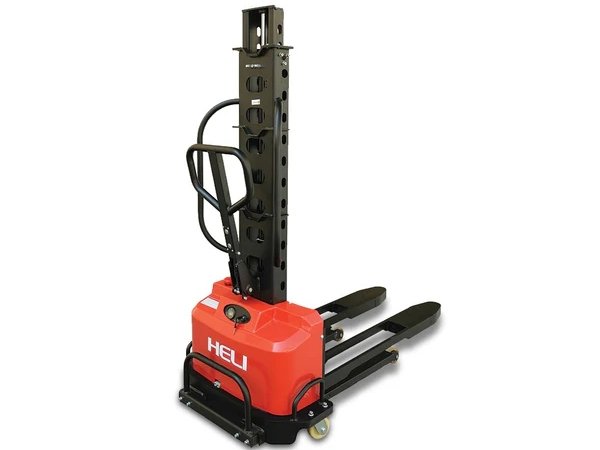 apilador semi electrico HELI