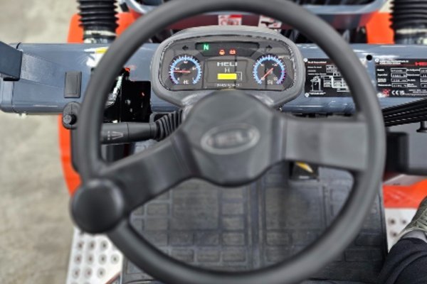 autoelevador HELI nuevo