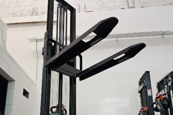 Apiladores HELI para pallets